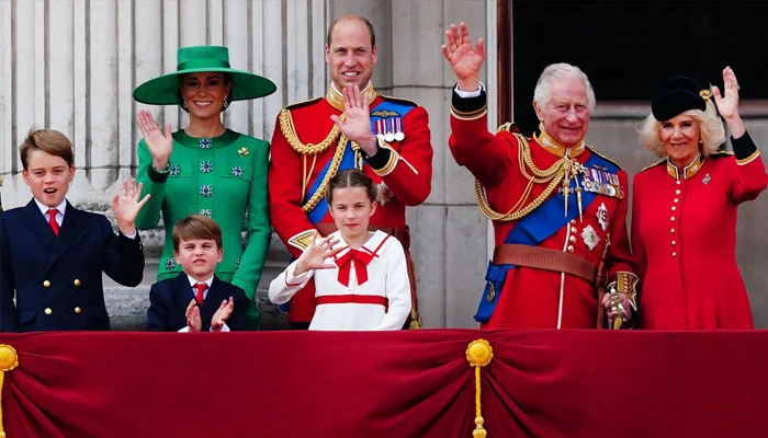 Balcony Cast for Trooping the Colour
