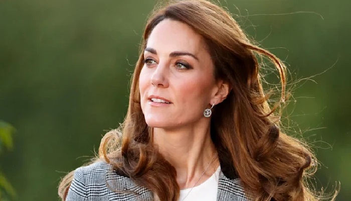 Princess Kate looks barely recognisable with golden blonde hair in unearthed photo