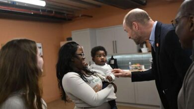 Royal Fans Shocked As Prince William Rolls Up His Sleeves In Emotional Centrepoint Visit