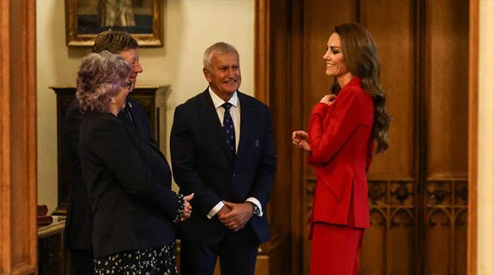 Kate Middleton Stunned as Rugby Champions Suffer Shocking Mishap on Way to Royal Meeting