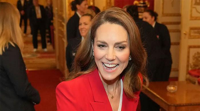 Kate Middleton Shocks Royals by Driving Herself to Windsor Event as Cameras Miss the Moment